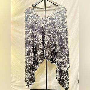 Worthington Navy and White Patterned‎ Shawl NWT